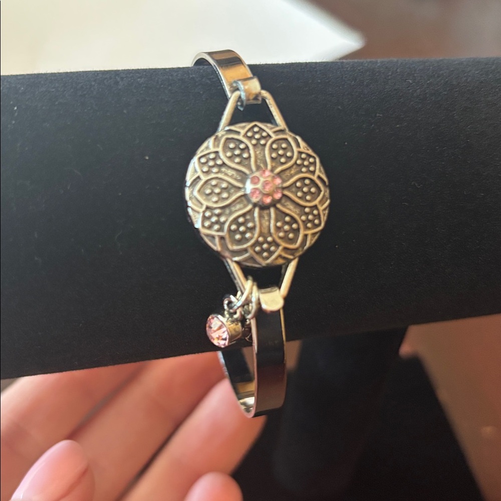 Paparazzi Bracelet Fleur de Prairie Pink - Picture 2 of 2